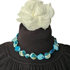 Blue pearl bead chunks necklace